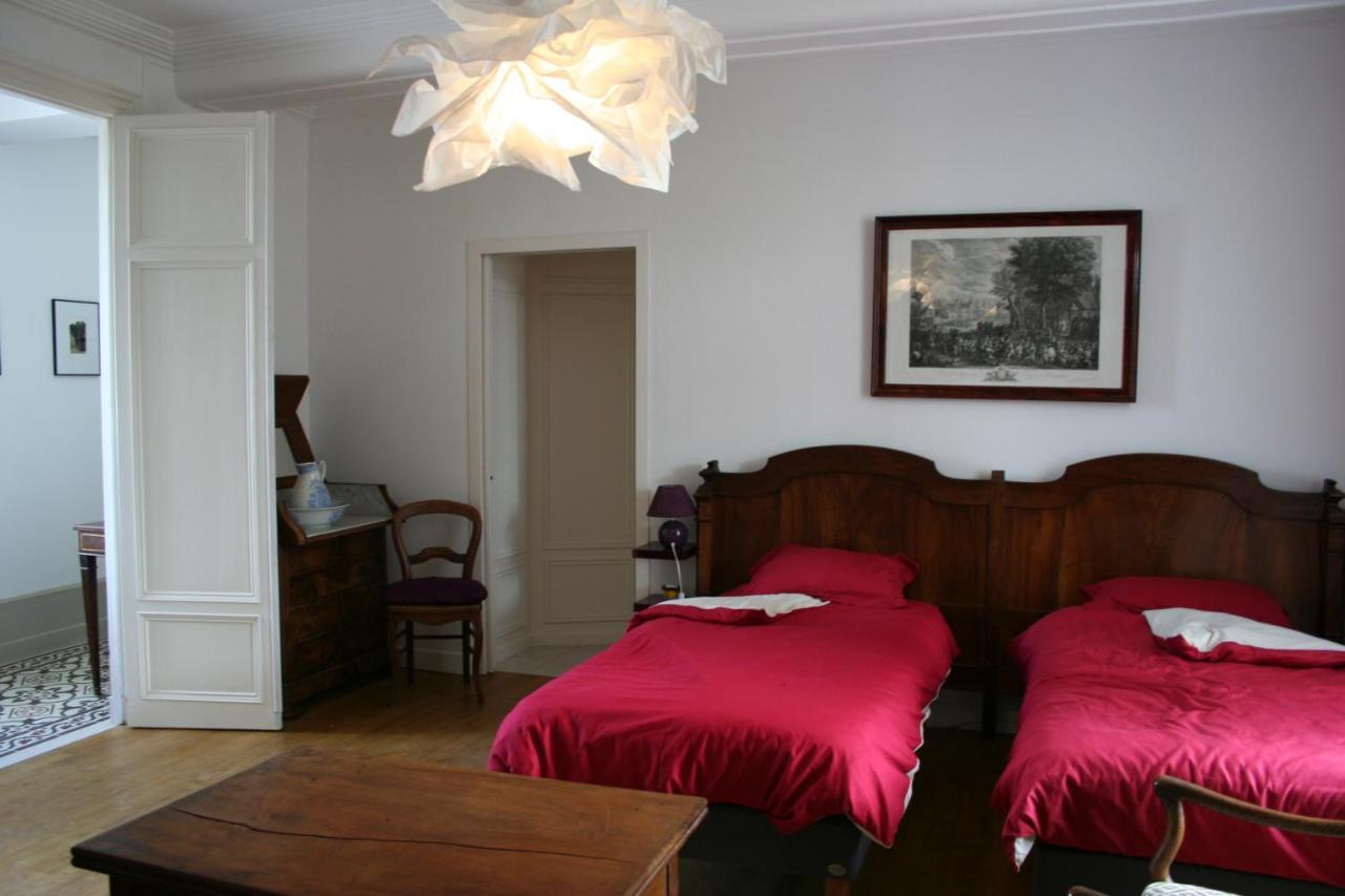 Le Logis Du Plessis Bed & Breakfast Chaniers ภายนอก รูปภาพ